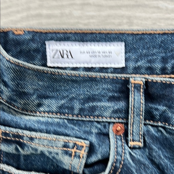 Zara TRF High Rise Wide Leg Jeans - Picture 2 of 4